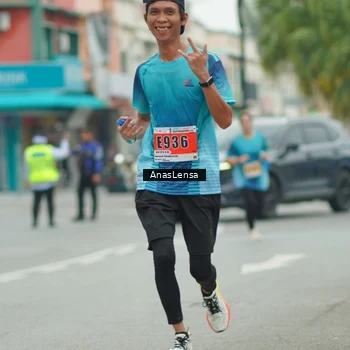 Runner Photo 8859400