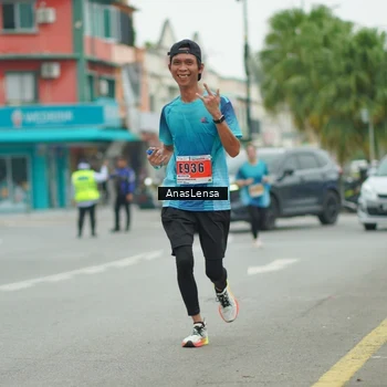 Runner Photo 8859401