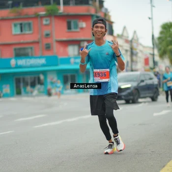 Runner Photo 8859435