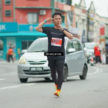 Runner Photo 8859704