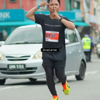 Runner Photo 8859723