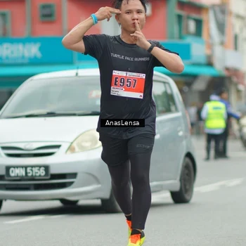 Runner Photo 8859750