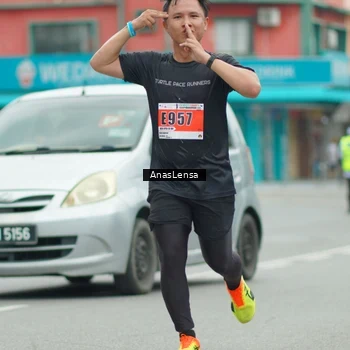 Runner Photo 8859756