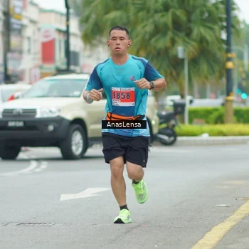 Runner Photo 8859839
