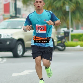 Runner Photo 8859843