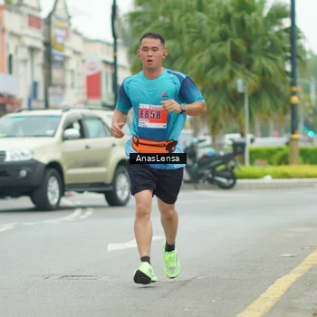 Runner Photo 8859872