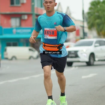 Runner Photo 8859900