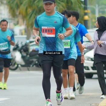 Runner Photo 8859919
