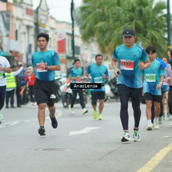 Runner Photo 8859945