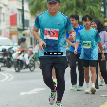 Runner Photo 8859946