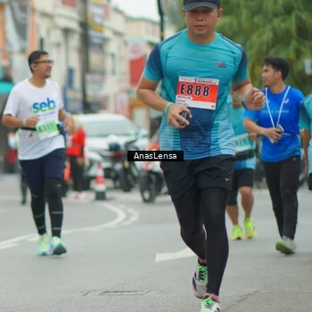 Runner Photo 8860009