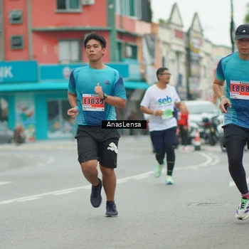 Runner Photo 8860032