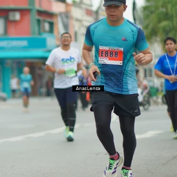 Runner Photo 8860057