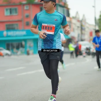 Runner Photo 8860103