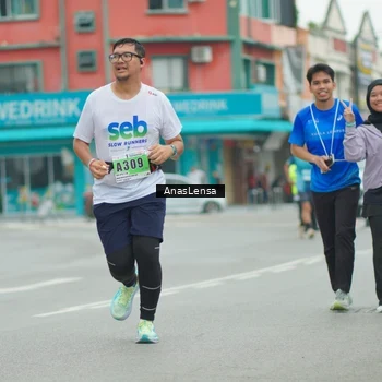 Runner Photo 8860108