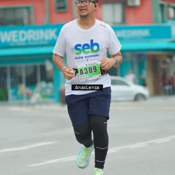Runner Photo 8860110