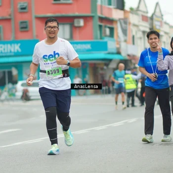 Runner Photo 8860114