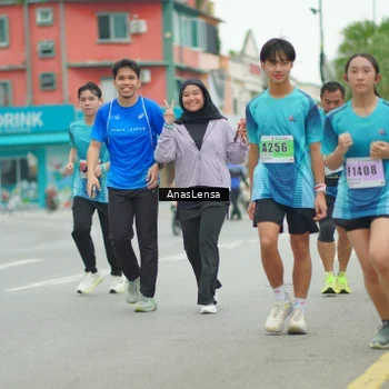 Runner Photo 8860168