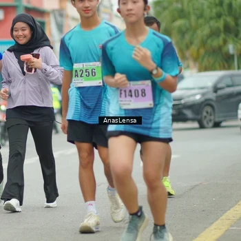 Runner Photo 8860186