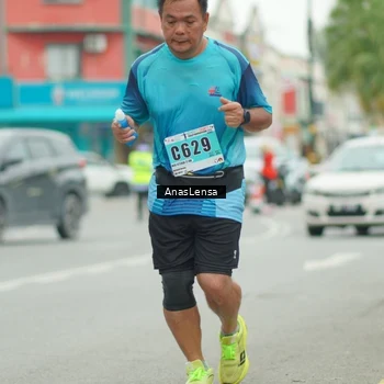 Runner Photo 8860189