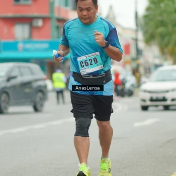 Runner Photo 8860191