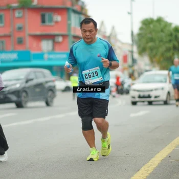 Runner Photo 8860199