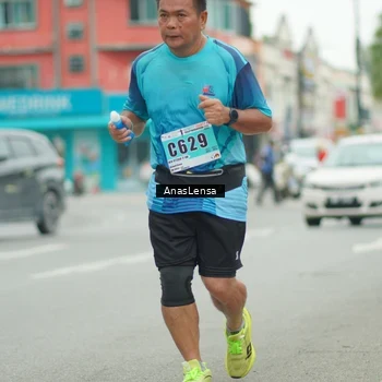 Runner Photo 8860234