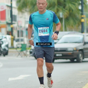 Runner Photo 8860246