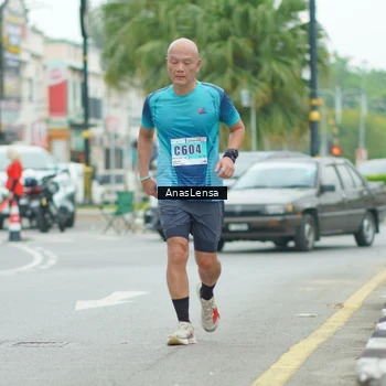 Runner Photo 8860250