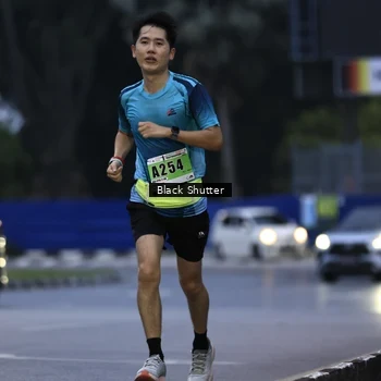 Runner Photo 8860288