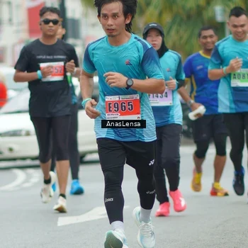 Runner Photo 8860304