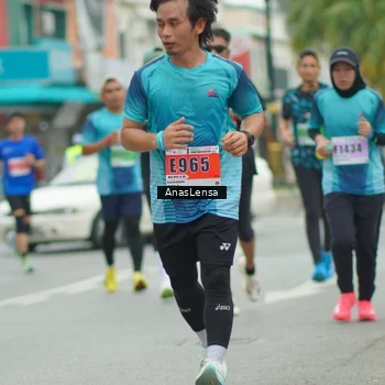 Runner Photo 8860362