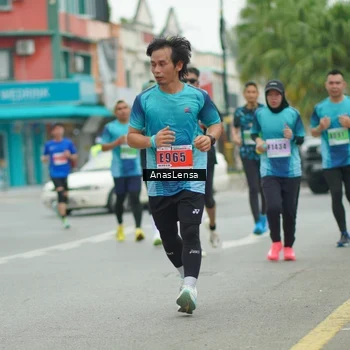 Runner Photo 8860365