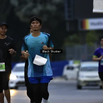 Runner Photo 8860372