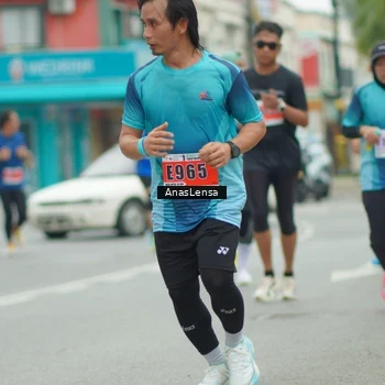 Runner Photo 8860375