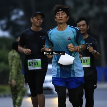 Runner Photo 8860395