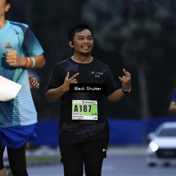 Runner Photo 8860397