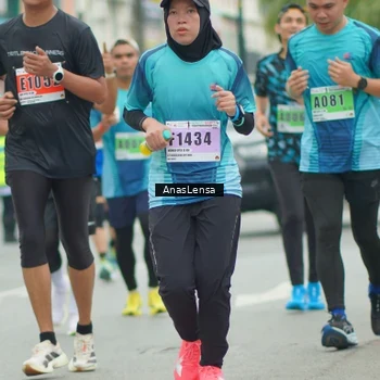 Runner Photo 8860446