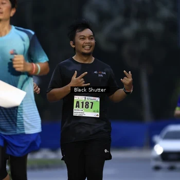 Runner Photo 8860451