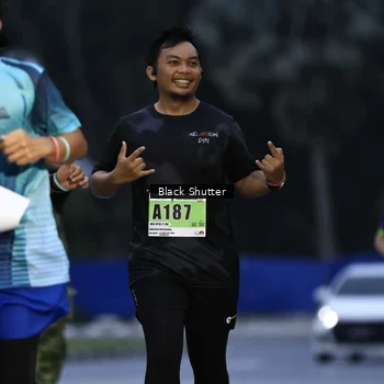 Runner Photo 8860469