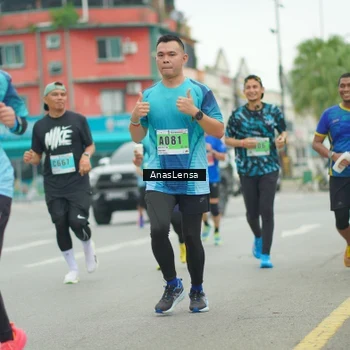 Runner Photo 8860568