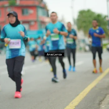 Runner Photo 8860642