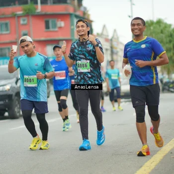 Runner Photo 8860693