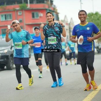 Runner Photo 8860712