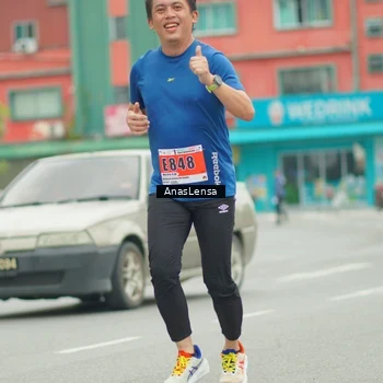Runner Photo 8860771