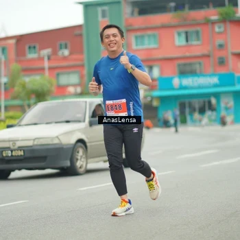 Runner Photo 8860774