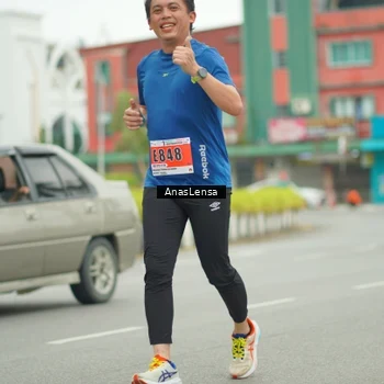 Runner Photo 8860845