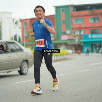 Runner Photo 8860846