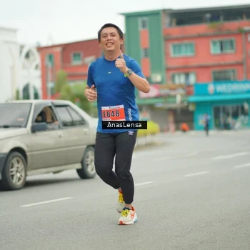 Runner Photo 8860855