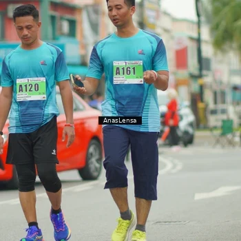 Runner Photo 8860859